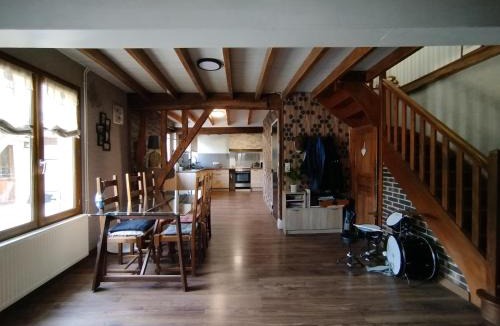 Magnicourt House | Les pieds dans L'aube