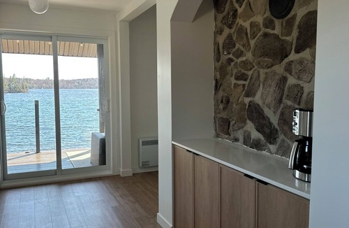 Lac-Sergent Ski Chalet | Les pieds dans l'eau (lake&spa)