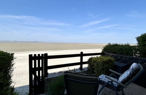 Le Crotoy Apartment | 🏖️ Les Pieds dans le Sable - Unique Apartment with Direct Beach Access