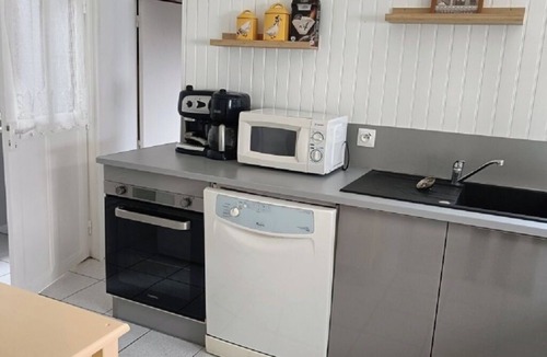Saint-Michel-en-Greve House | Les pieds dans l'eau: house 50m from the beach