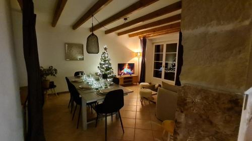 Oelleville House | Les Pierres du Bonheur Meublé Tourisme 3 étoiles