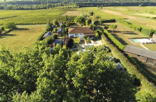 Bourg-Charente Ski Chalet | Les Pilotis Du Cognac