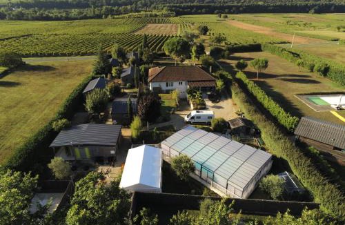 Bourg-Charente Ski Chalet | Les Pilotis Du Cognac