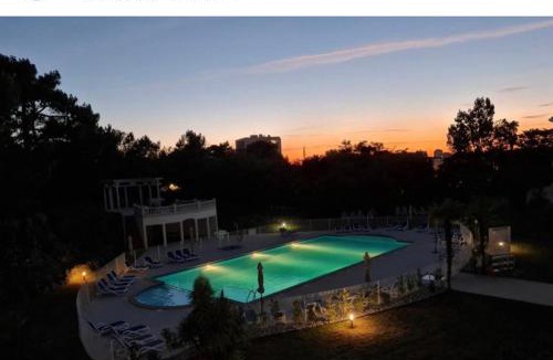 Chateau-d'Olonne Apartment | Les Pins - 3 pièces - Vue sur piscine - 600m mer - Les Sables d'Olonne