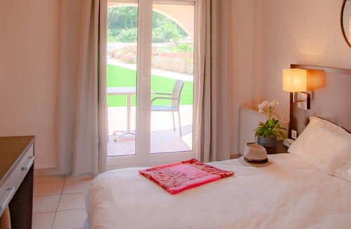 Le Muy Hotel | Les Pins Blancs de Provence