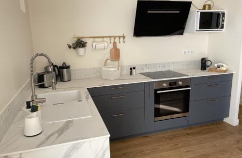 Offrethun House | Les pins qui chuchotent