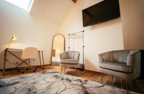 Montigny-le-Gannelon House | Les Pinsons