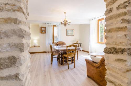 Pargues House | Les pinsons