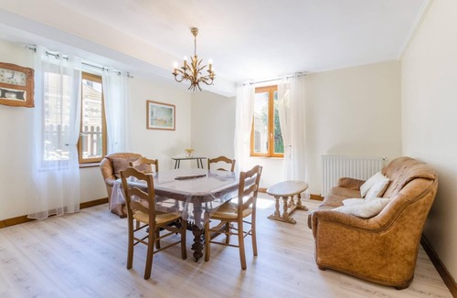 Pargues House | Les Pinsons - Pargues