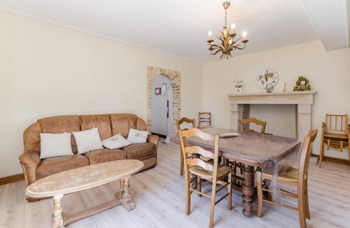 Pargues House | Les Pinsons - Pargues