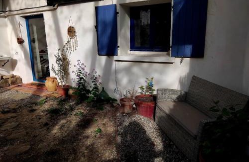 Bagard House | Les Pipistrelles