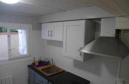 Aignes House | Les platanes