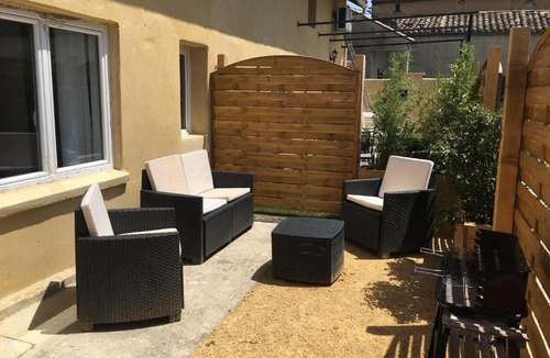 Bollene House | LES PLATANES