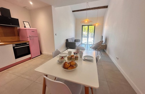 Le Grau-Du-Roi Apartment | Les Poissons - Appartement une chambre vue canal