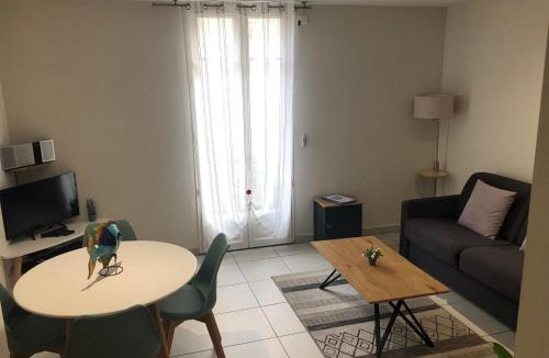 Sete Apartment | LES POISSONS