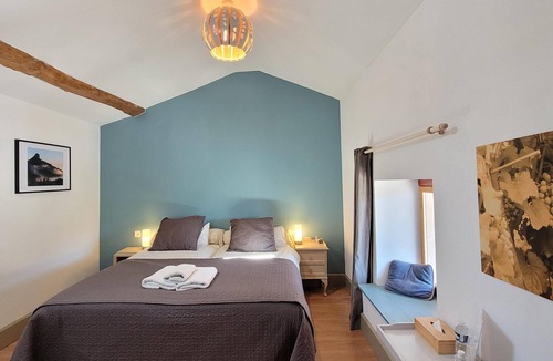 Aze Bed & Breakfast | Les Portails Bleus