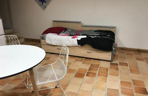 Benet Apartment | Les portes du marais