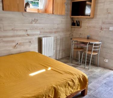 Issoire Bed & Breakfast | Les Poules heureuses
