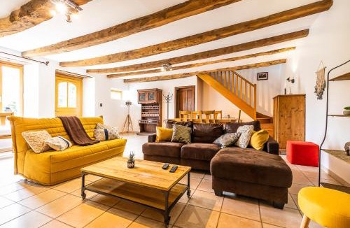 Sougeal House | Les prairies du Mont - Le gite de La Chapelle