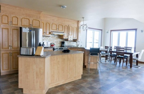 St. Felicien Ski Chalet | Les Quatre Vents | Lakefront & Private Beach