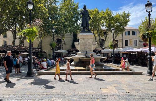Aigues-Mortes Medieval City Apartment | Les remparts Aigues-Mortes appartement et parking
