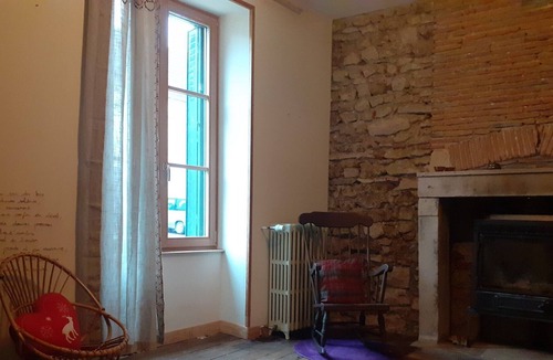 Ainay-le-Chateau House | Les Remparts