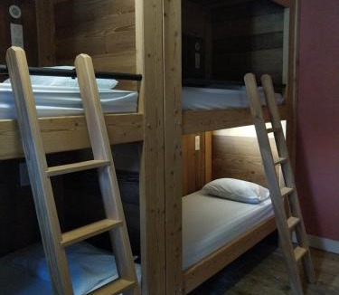 Nans-sous-Sainte-Anne Hotel | LES REPAIRES