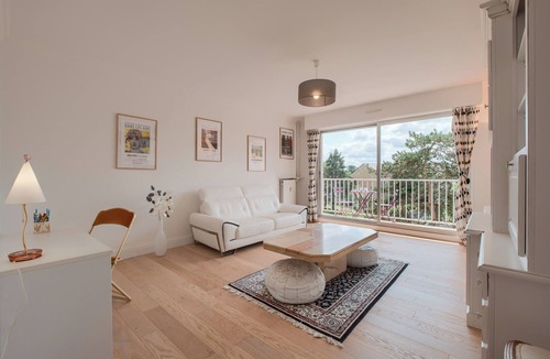 Laval Apartment | Les Ridelleries – Balcon/Ascenseur/Gare