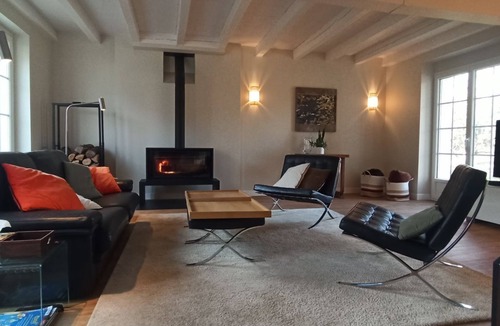 Saint-Vaize House | Les rives du Rochefollet