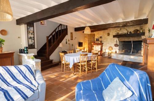 Courcay House | Les rives enchantées