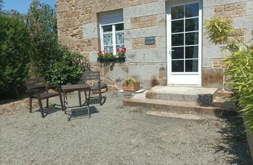 La Foret-Auvray House | LES ROCAILLES