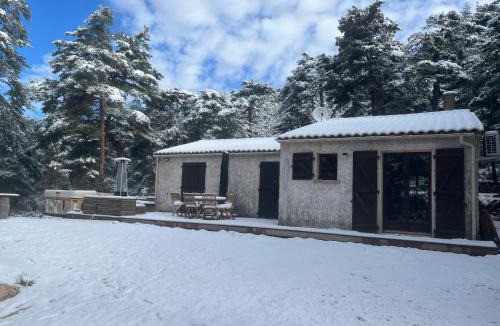 Valderoure House | Les rocailles