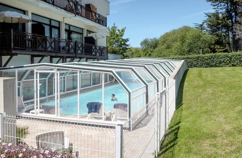 Saint-Briac-sur-Mer Apartment | Les Roches Douvres 36X by Interhome