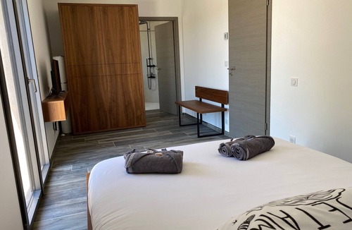 Saint-Paul-en-Foret Bed & Breakfast | Les Roches de Baudisset