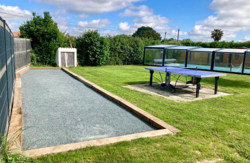 Corme-Royal House | LES ROCHES gîte