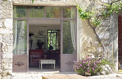 La Garde-Adhemar House | Les Rochettes