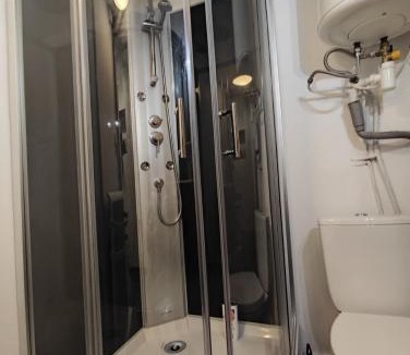 Besancon Old Town Apartment | Les Ronchaux Studio Hyper Centre WiFi