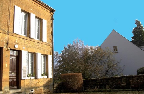 Dom-le-Mesnil House | LES ROSIÈRES - DOM LE MESNIL