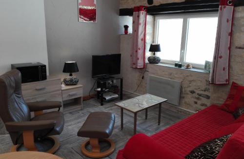 Chaunay House | Les Rosiers