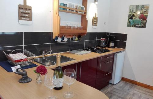 Chaunay House | Les Rosiers