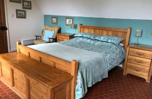 Saint-Jeanvrin House | Les Rossignols