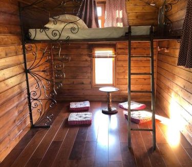 Moux-en-Morvan Other | Les roulottes de cirque Les Settons