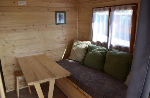 Vallon-en-Sully Bed & Breakfast | Les Roulottes des Ris