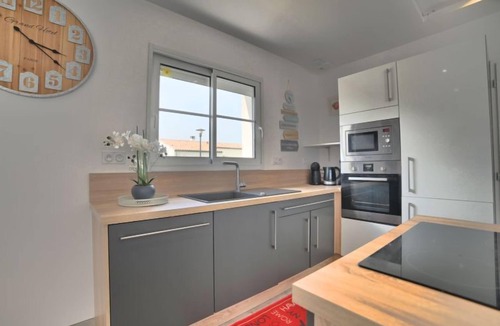 Le Grand-Village-Plage House | Les Salines by Interhome