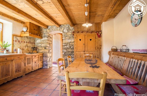 Le Cornix House | LES SAPINS - UGINE - Gîte