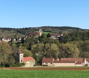 Merry-sur-Yonne House | Les Sauges