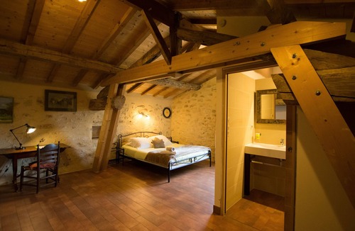 Puisseguin House | Les Secrets de Tifayne