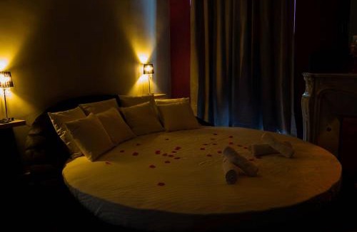 Pleine-Fougeres Apartment | Les Secrets du Mont - Love Room