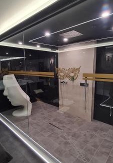 Rivesaltes Apartment | LES SECRETS ROOMS, LOVE ROOM DE LUXE AVEC JACUZZI