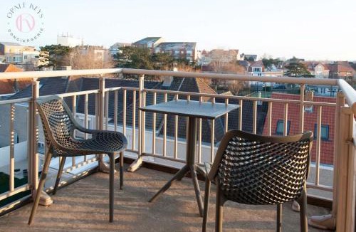 Bray-Dunes Apartment | Les Sirènes Contentes - 300 m Plage - Terrace - 2 bedrooms & cabin area